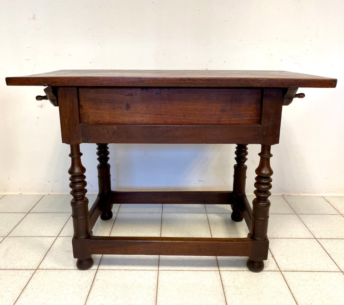 Bolognese Walnut Reel Table. 17th Century-photo-7