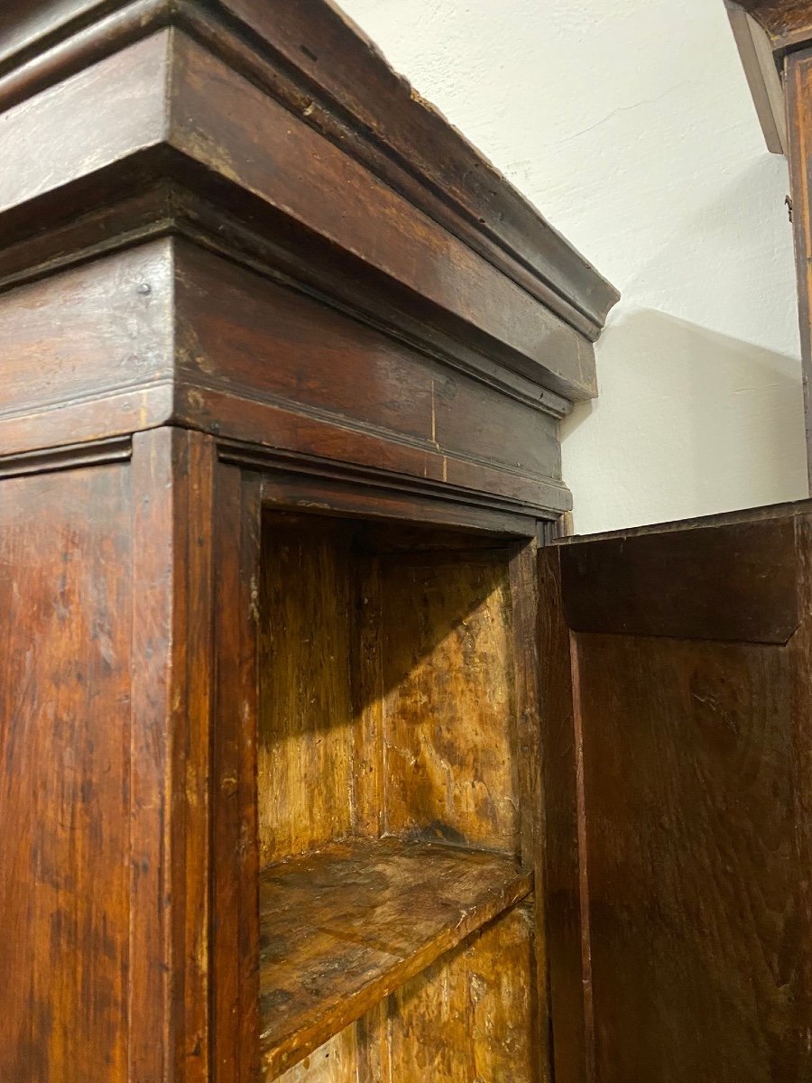 Lombard Walnut Wardrobe With Side Doors. Cremona Early 18th Century-photo-1