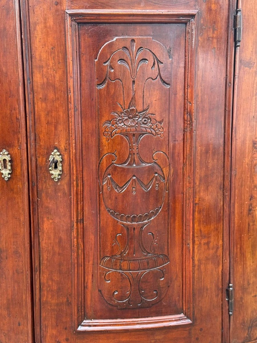 Walnut Corner Cupboard Rounded On The Front. Genoa 18th Century. Restoration Carried Out-photo-5