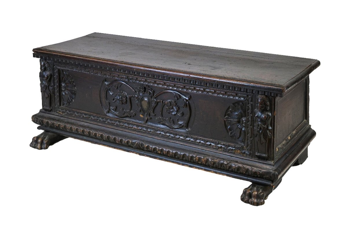 Lombard Carved Chest From The Early 17th Century-photo-1