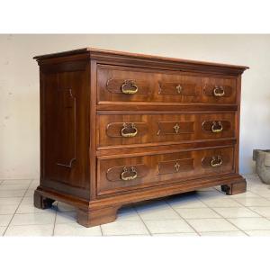 Louis XIV Walnut Chest Of Drawers. Modena Bologna 17th Century