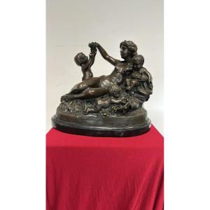 Sculpture En Bronze Signée. 20e Siècle