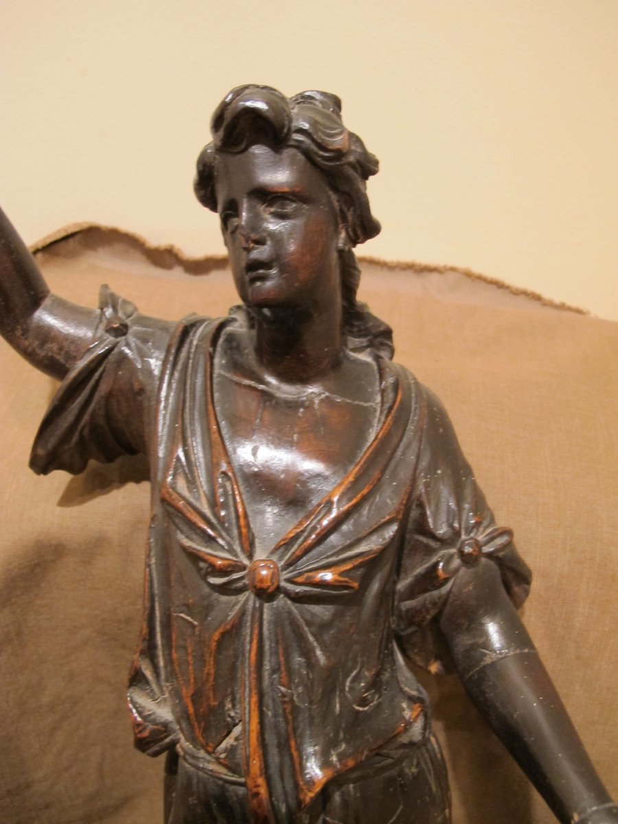 XVII Walnut Statuette-photo-7