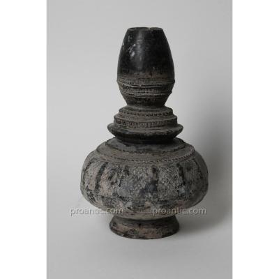 Vase Khmer