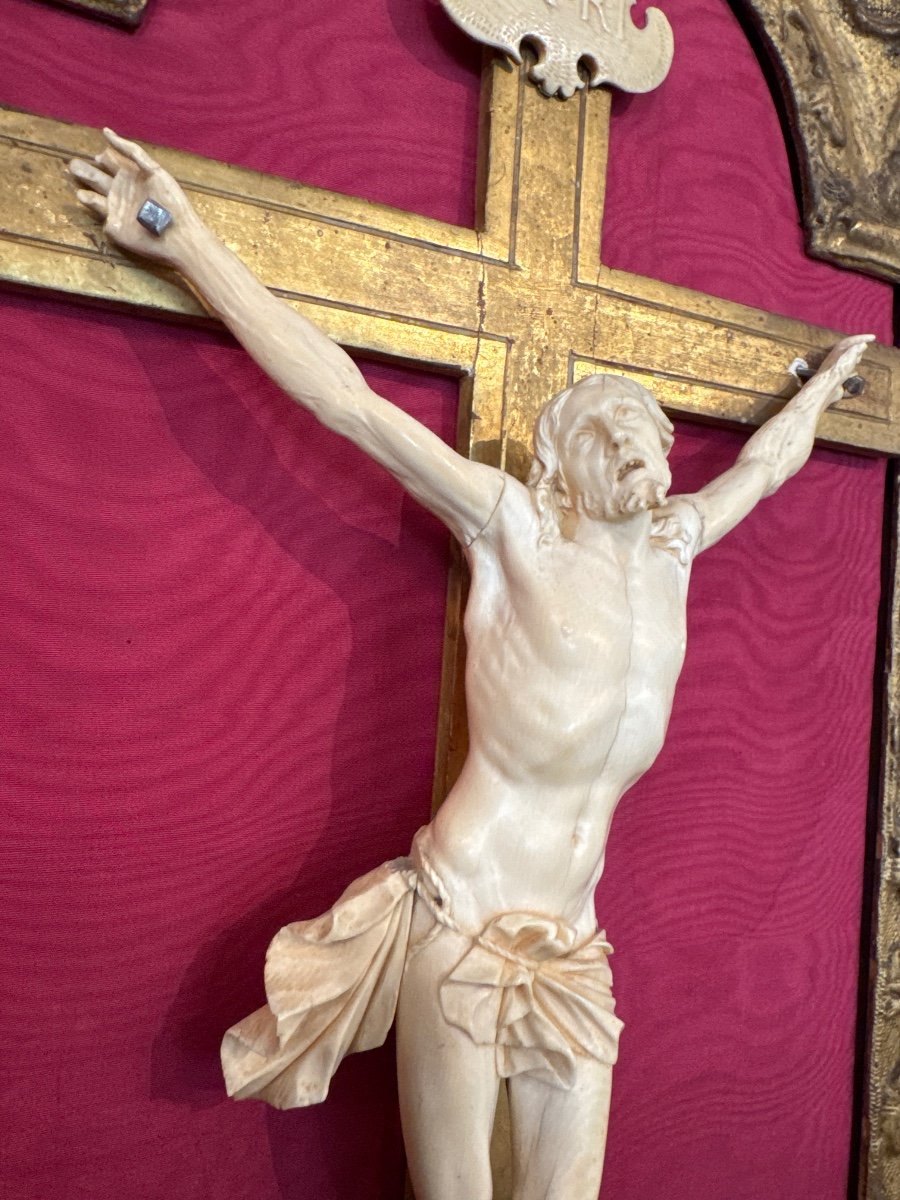 Christ En Ivoire Dans Son Cadre Louis XIV Bois Doré -photo-3