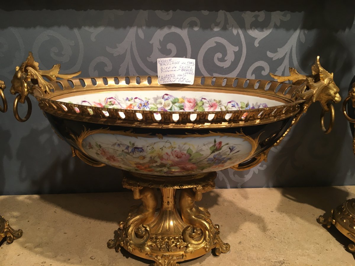 Gilt Bronze And Porcelain Of Paris Bowl And Candlesticks-photo-3