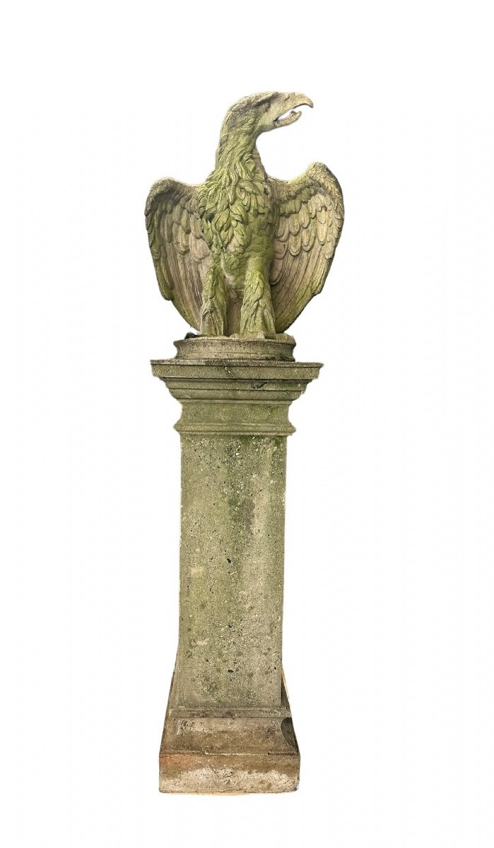 Sculpture « aigle »  En Terre Cuite Sur Colonne, Fin XIXème 