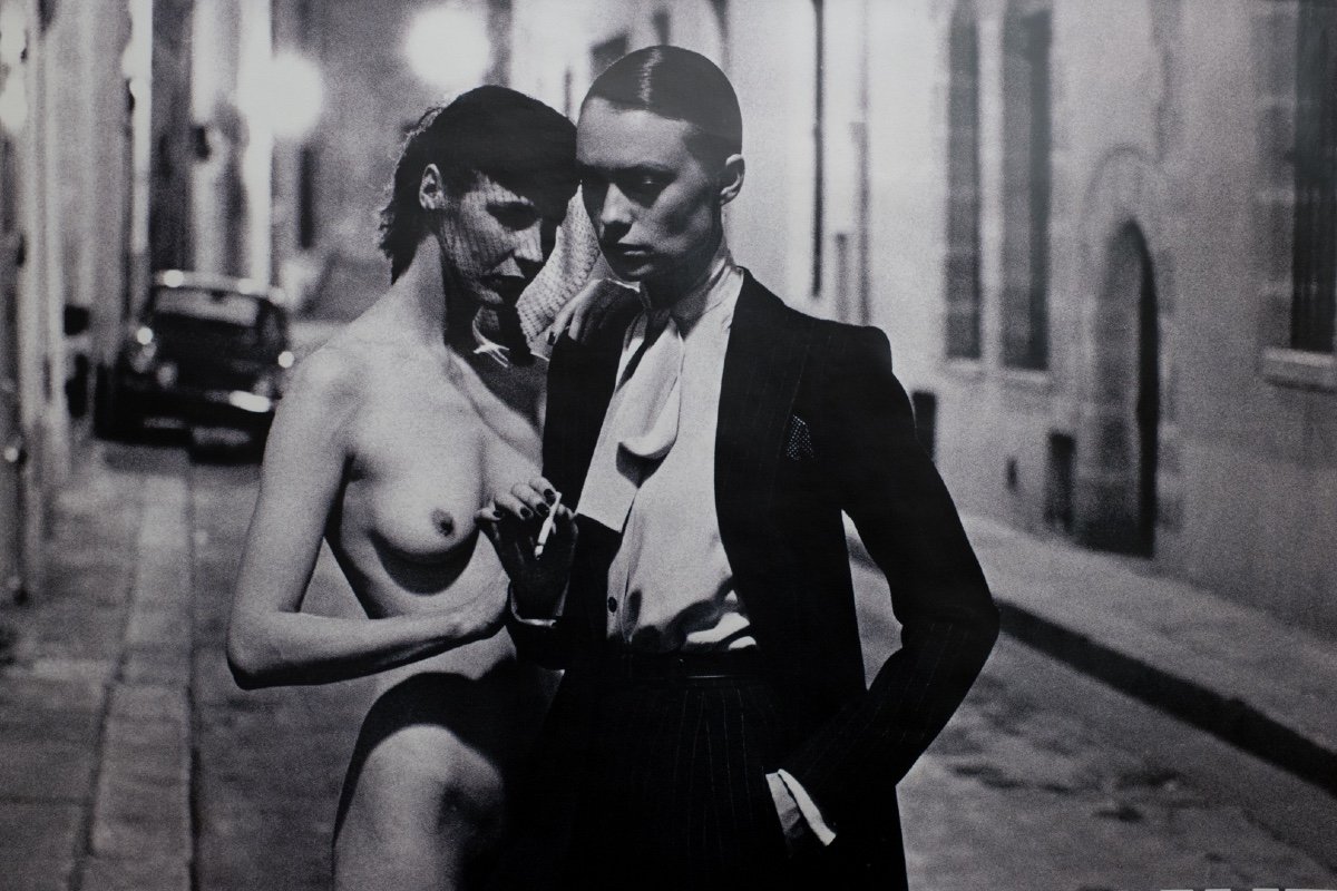 rare . grande affiche . Helmut Newton . Grand Palais . smoking Yves Saint Laurent ..