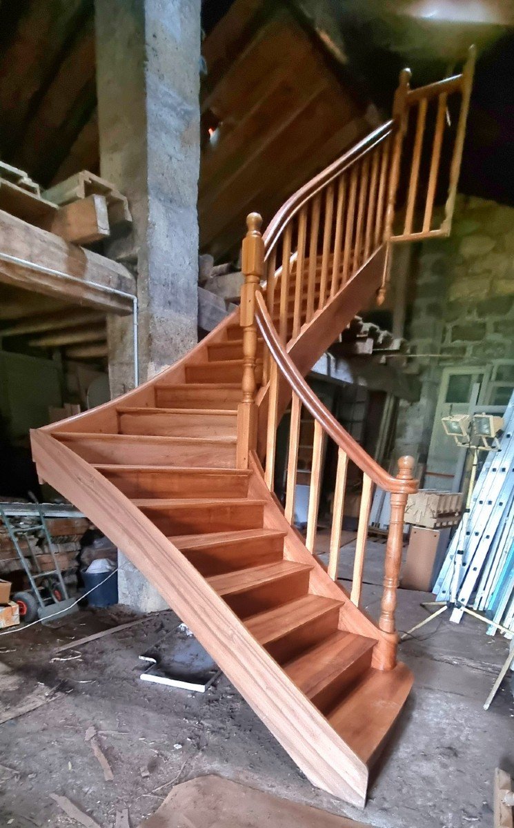 Exceptional Walnut Staircase Early 20th 