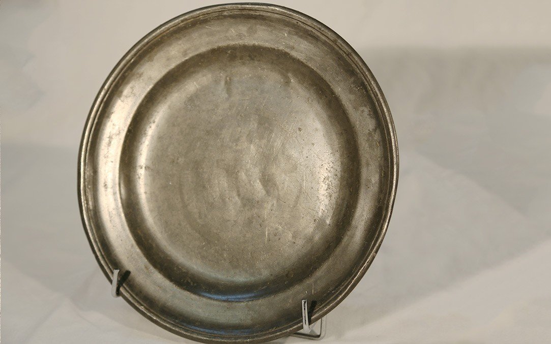 Eighteenth Pewter Plate, Abbeville, L.deraine, Acb Control