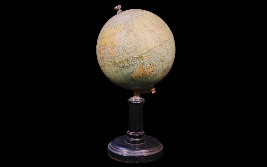 Small 19th Globe Diameter: 20 Cm