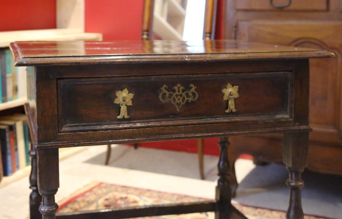 Small 17th Century Table, Oak-photo-3