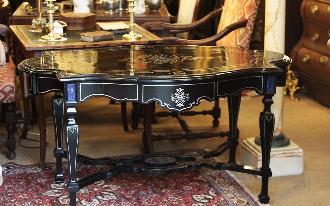 Black Varnished Table, 19th Century, Marquetry, Excellent Condition-photo-4