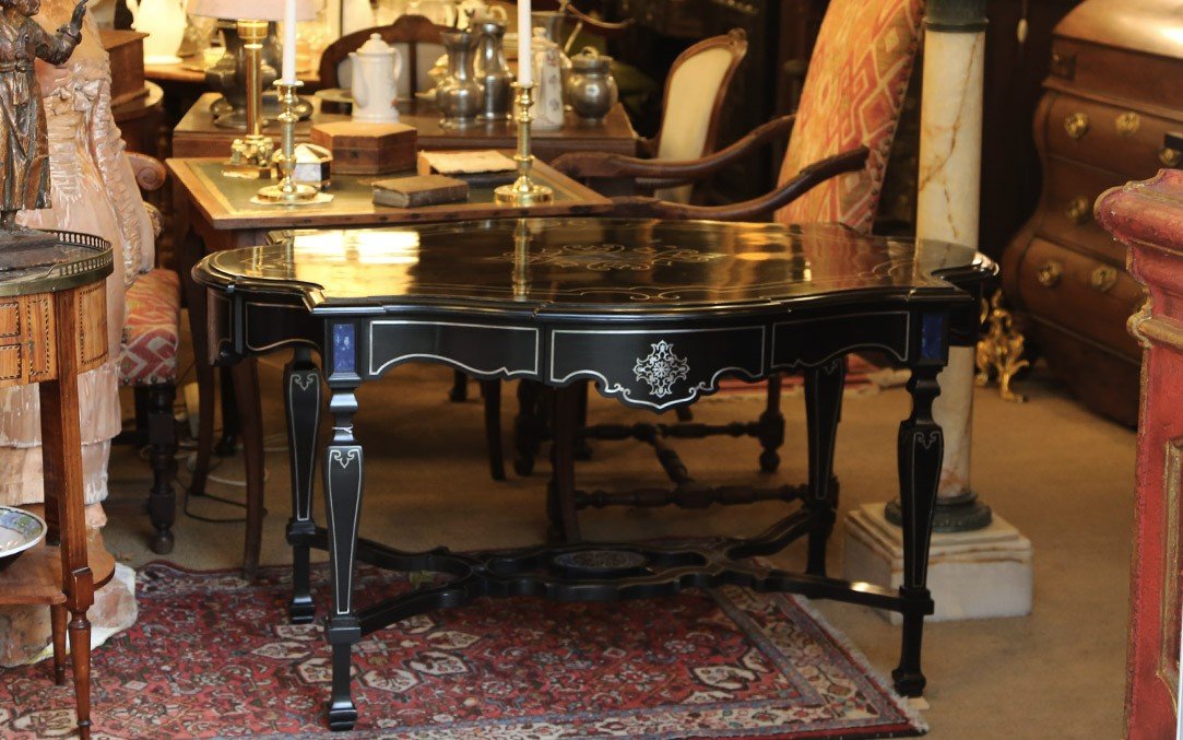 Black Varnished Table, 19th Century, Marquetry, Excellent Condition-photo-1