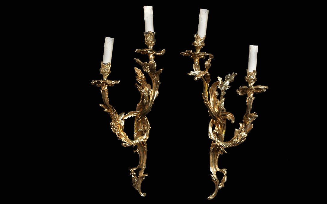 Pair Of Louis XV Wall Lights, Gilt Bronze, 18th Century 