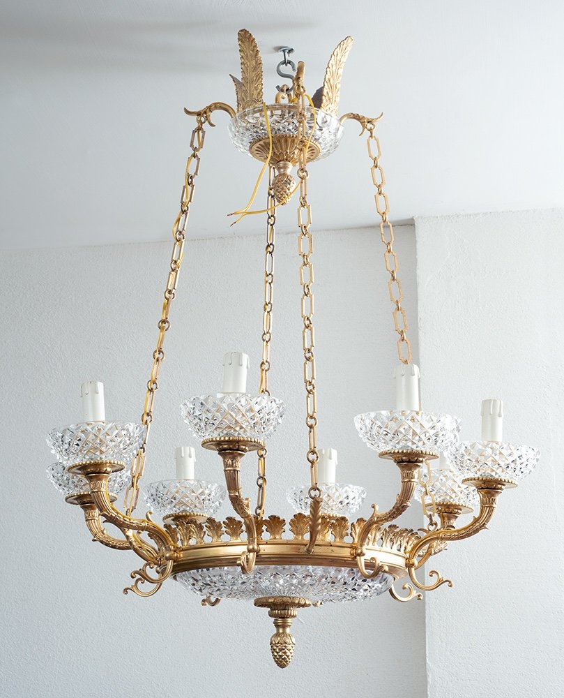 Antique French Napoleon III Chandelier In Gilded Bronze And Crystal. 19th Century Period.