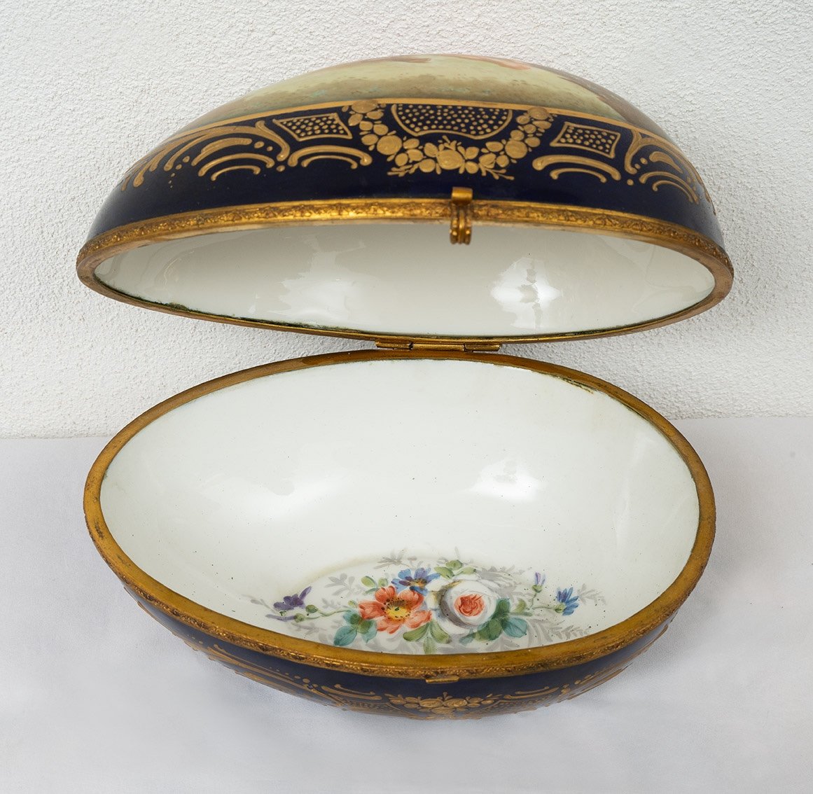 Antique Napoleon III Sevres Porcelain Jewelry Box Signed "e.froger". 19th Century.-photo-3