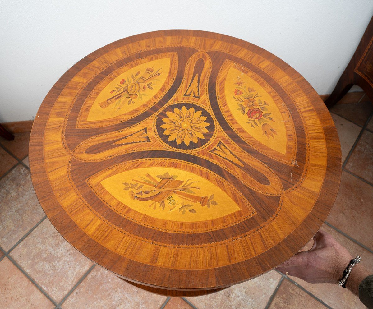 Table Basse Ancienne En Bois Polychrome, XXe Siècle.-photo-2