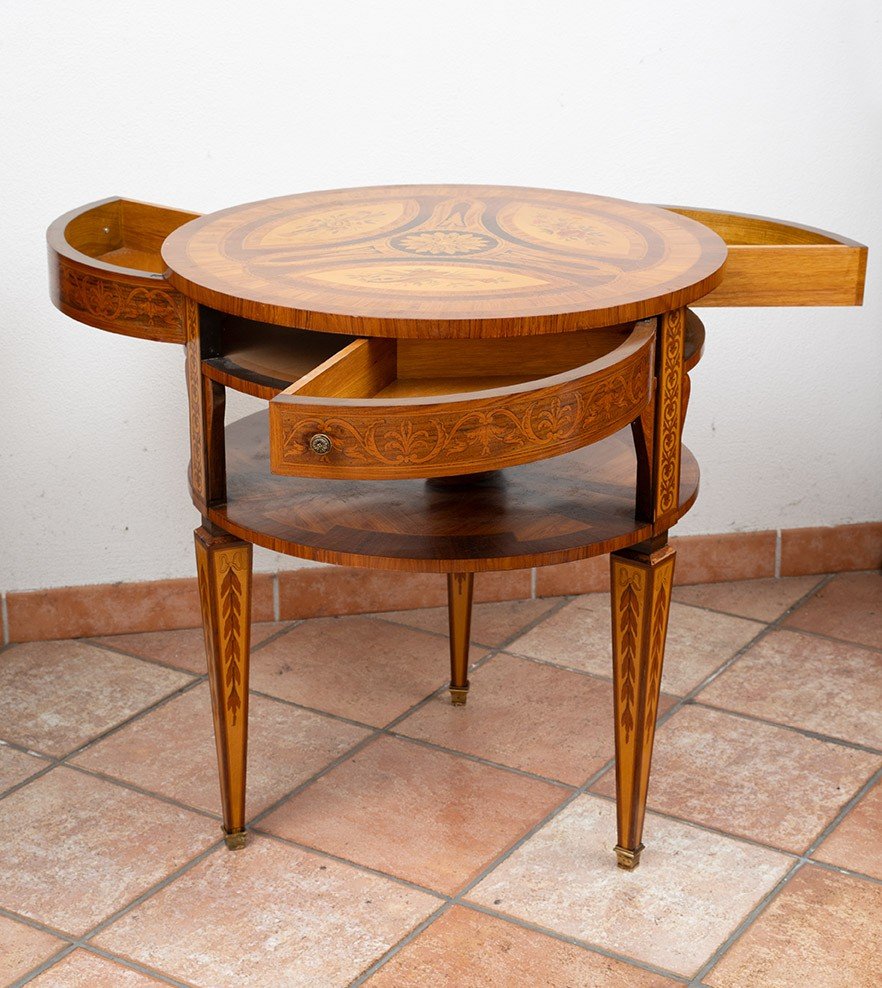 Table Basse Ancienne En Bois Polychrome, XXe Siècle.-photo-1