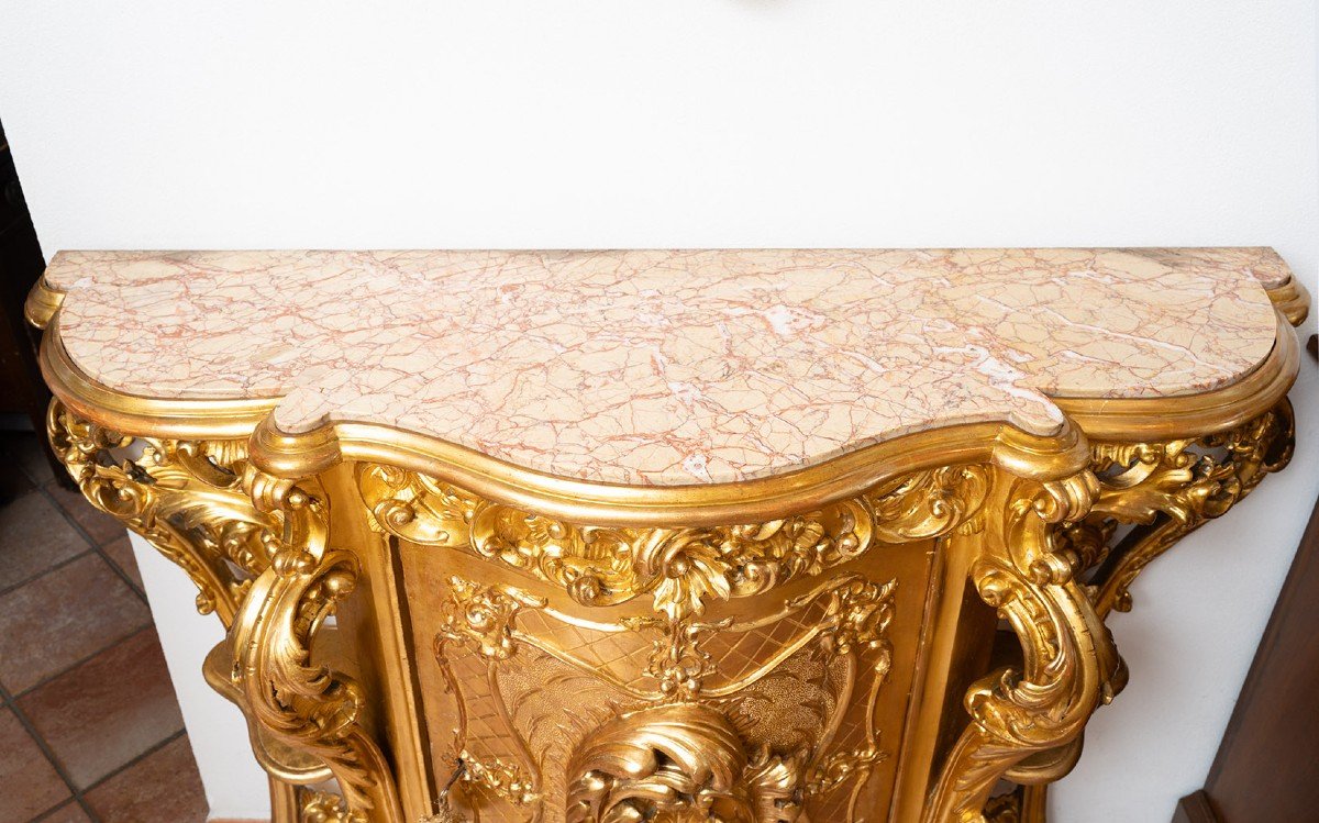 Antique Louis Philippe Neapolitan Sideboard In Gilded And Carved Wood With Marble Top. -photo-4