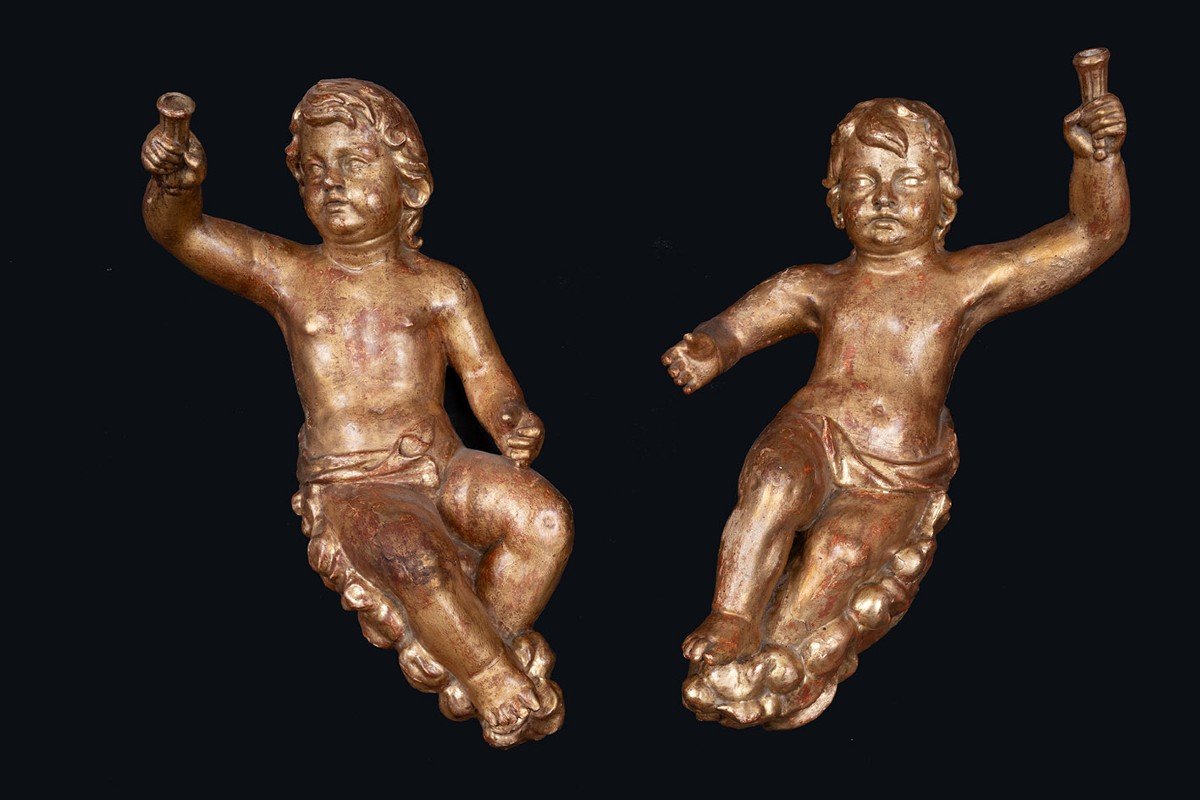 Pair Of Antique Single-trunk Cherubs In Gilded Wood. Florence, Late 17th Century.