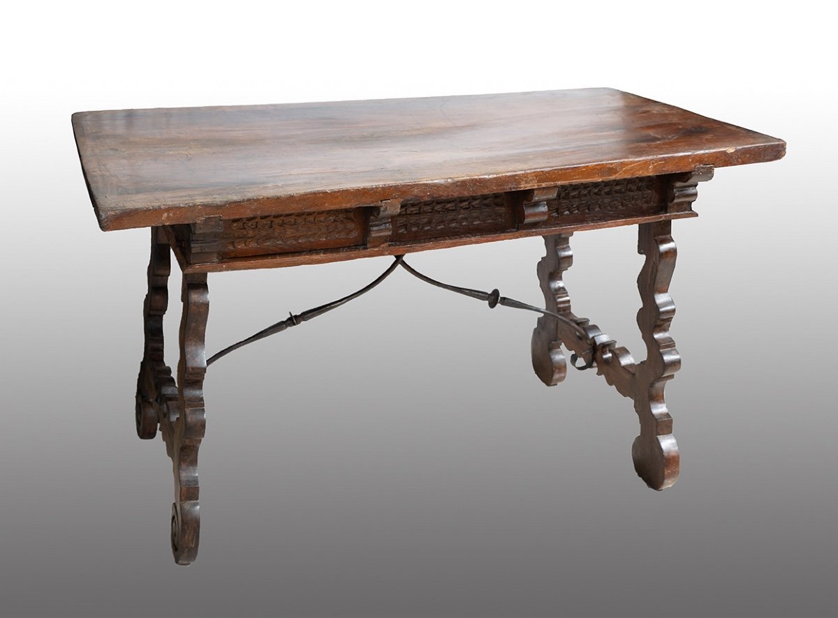 Antique Refectory In Solid Walnut. Tuscany 17th Century.