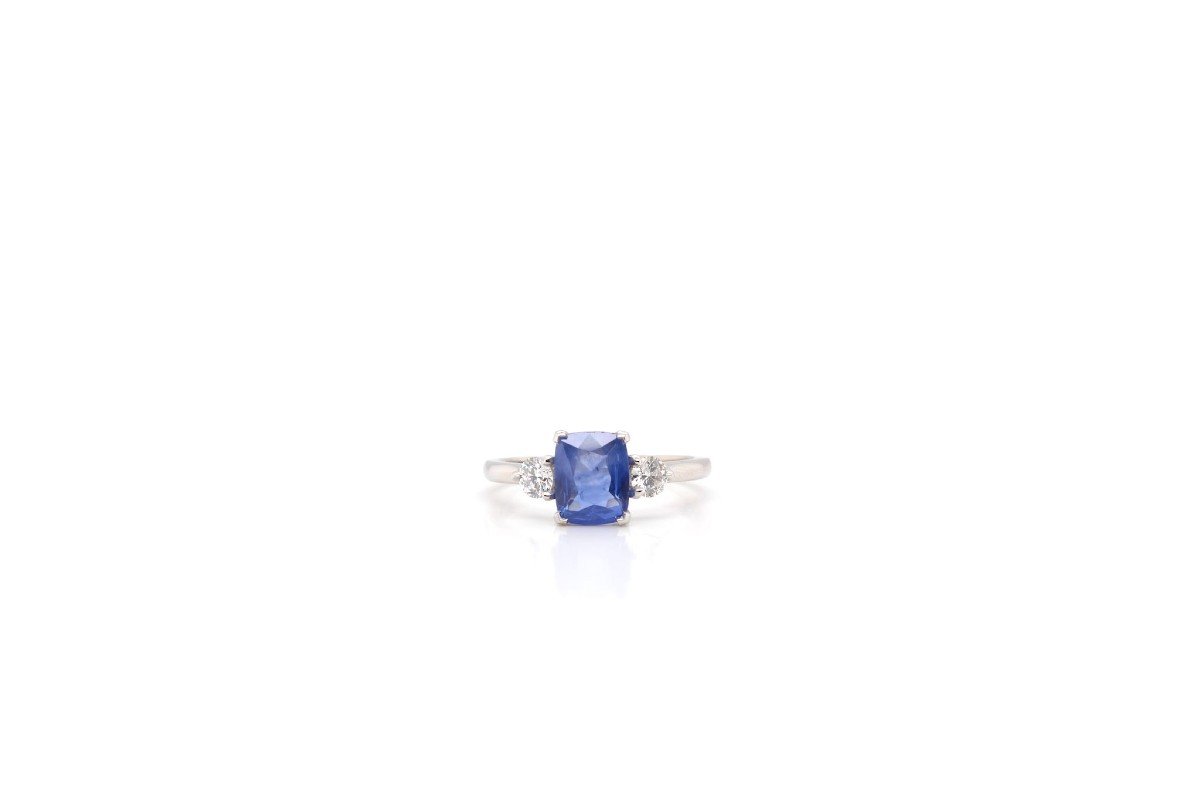 Ceylon Sapphire And Diamond Ring In Platinum-photo-2