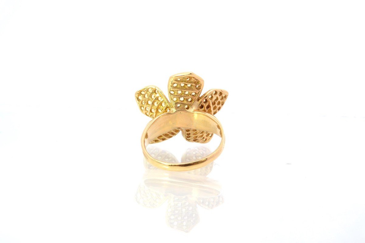 Flower Ring Set With Yellow Sapphires And Diamond-photo-1