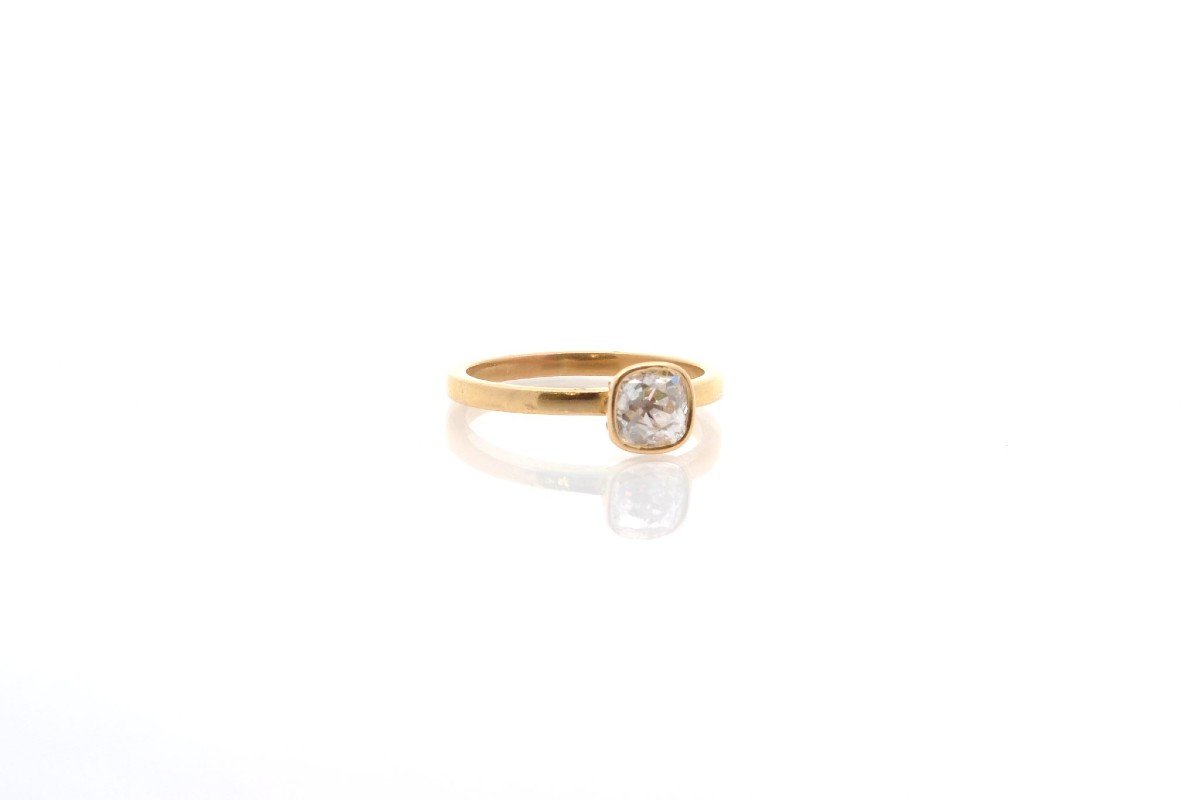 Diamond Solitaire In 18k Yellow Gold-photo-3