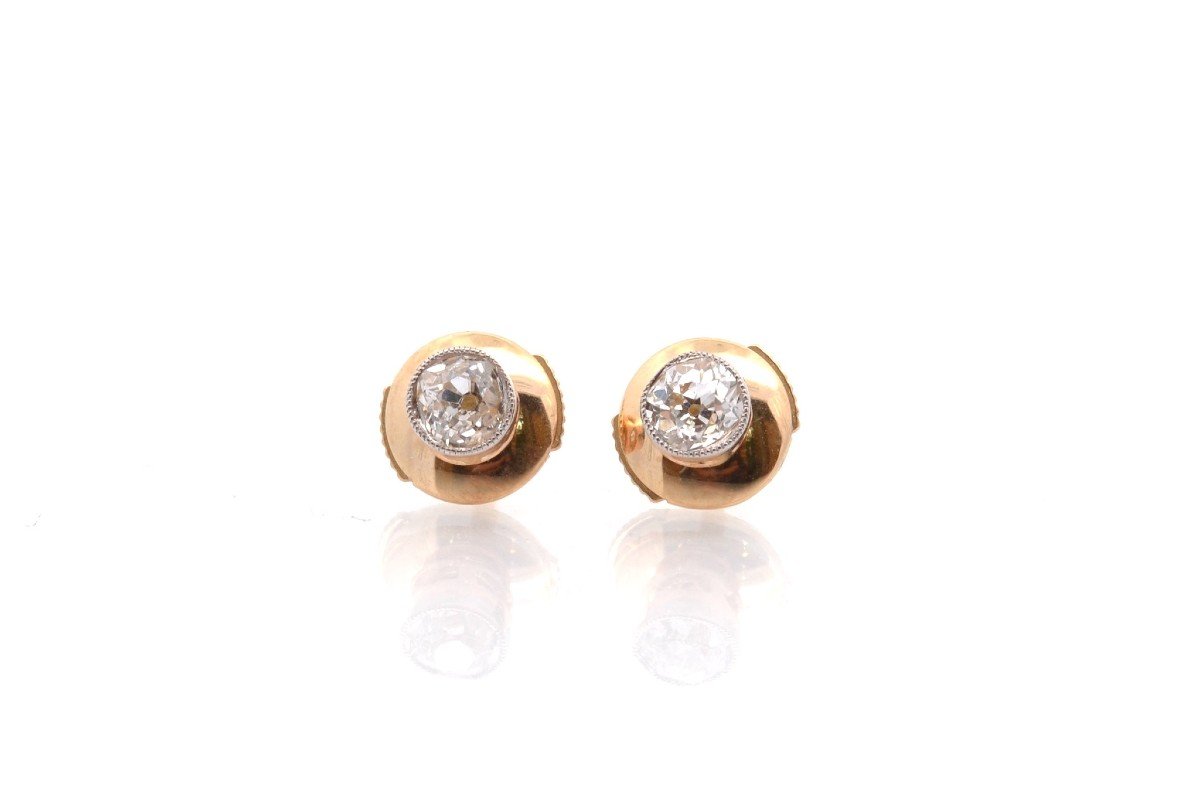 18k Gold Diamond Stud Earrings