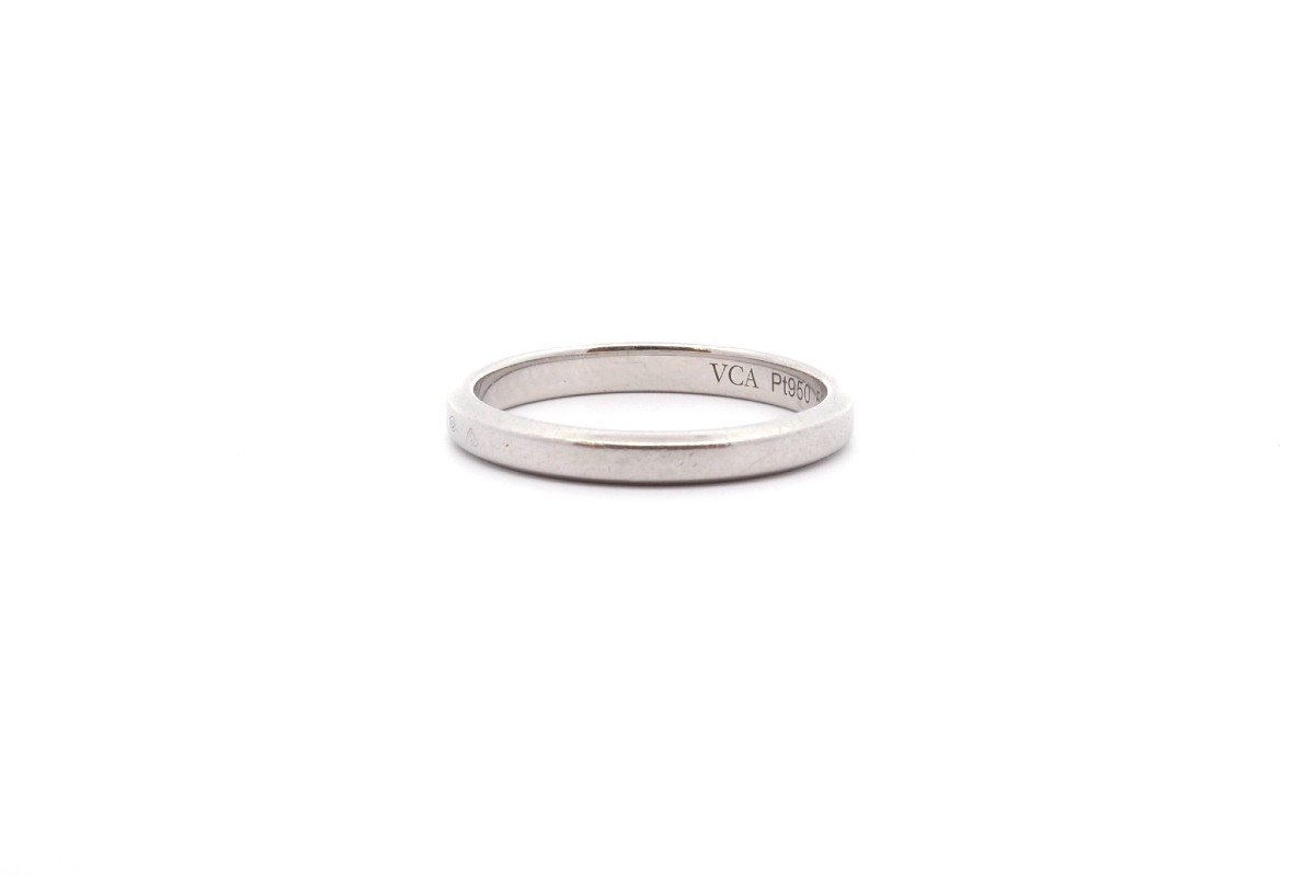 Van Cleef & Arpels Tenderly Platinum Wedding Ring