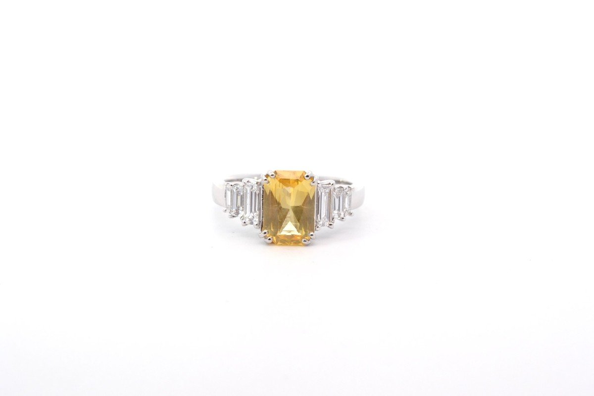 2 Cts Yellow Sapphire And Diamond Ring-photo-2