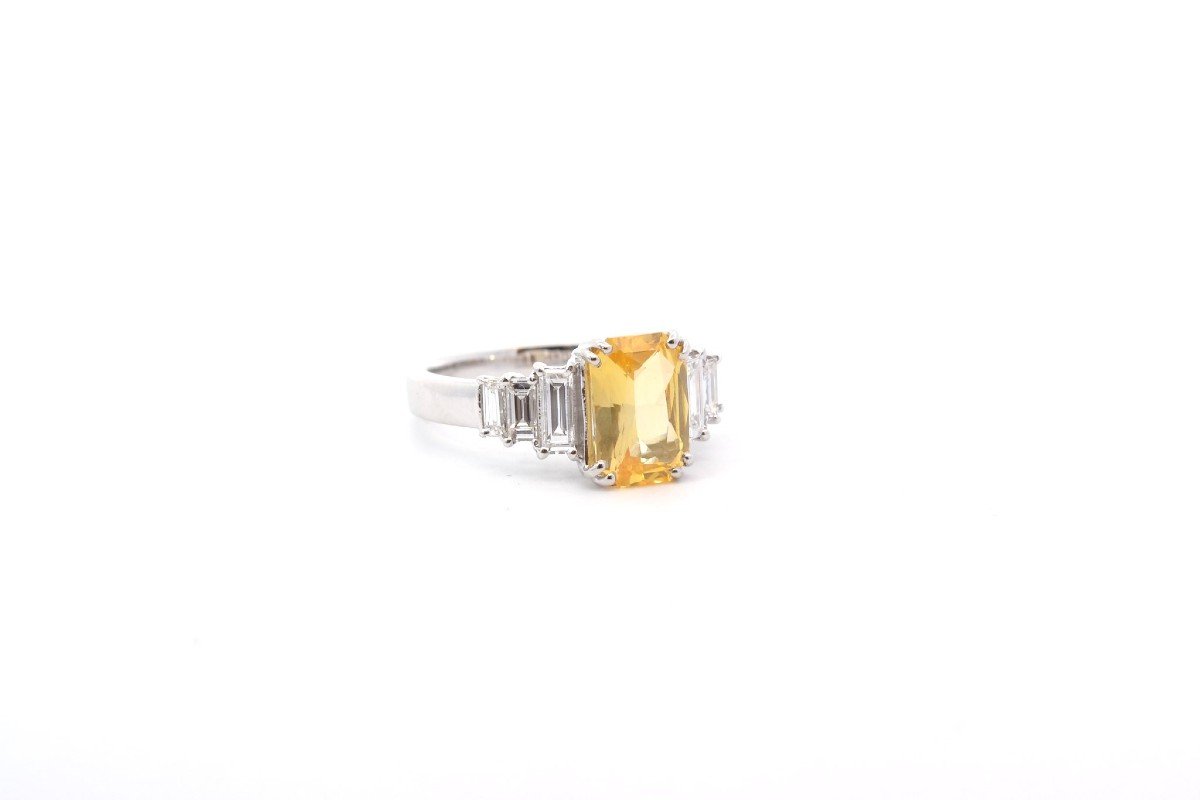 2 Cts Yellow Sapphire And Diamond Ring-photo-3