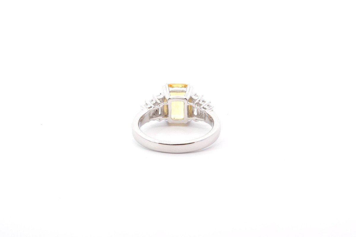 2 Cts Yellow Sapphire And Diamond Ring-photo-1