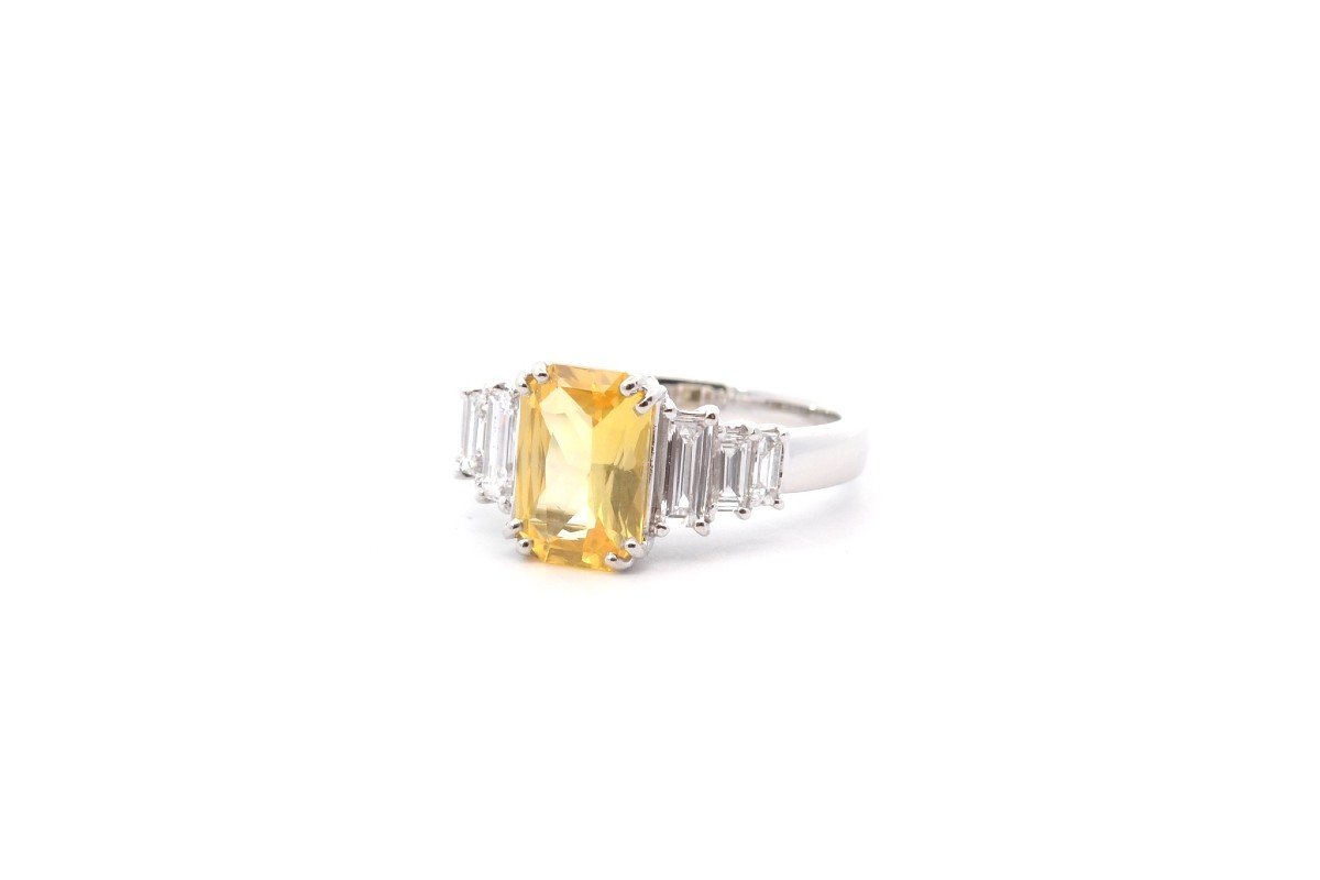 2 Cts Yellow Sapphire And Diamond Ring