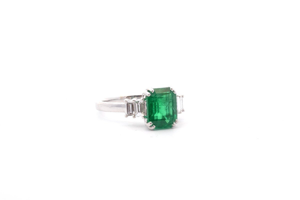 2.55cts Emerald And Diamond Ring-photo-3