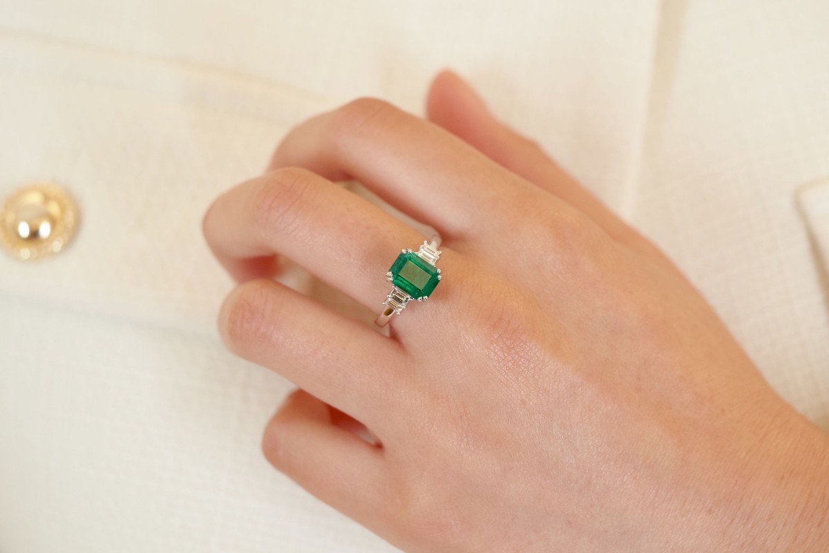 2.55cts Emerald And Diamond Ring-photo-2