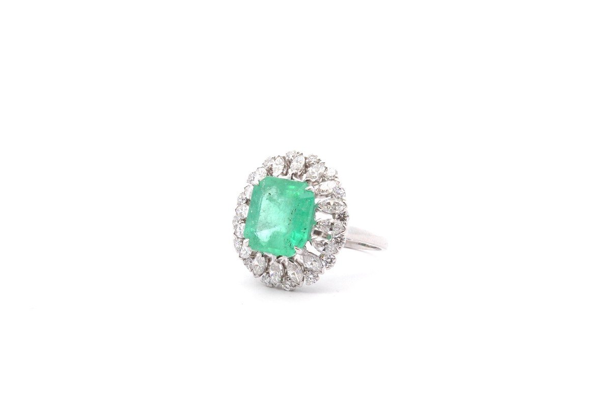 Emerald Ring 3.97cts And Diamonds