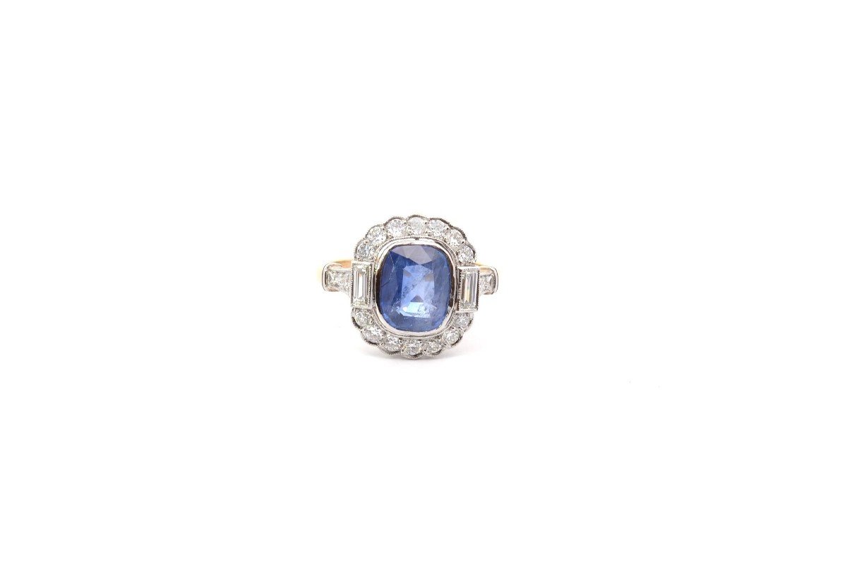 3.15ct Sapphire And Diamond Engagement Ring-photo-2