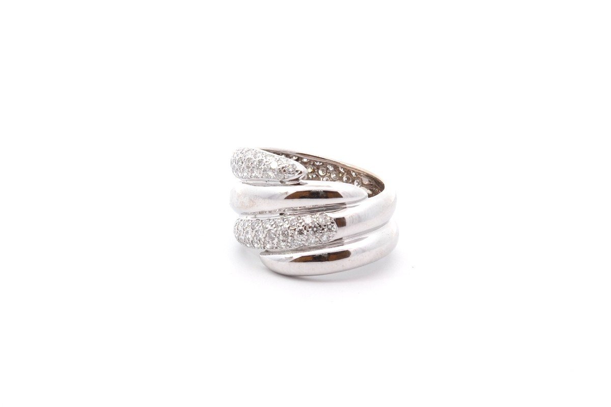 18k White Gold Diamond Ring