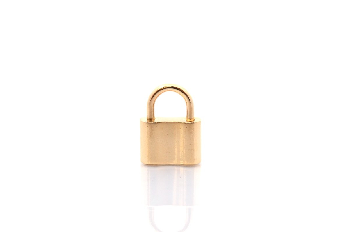 Tiffany & Co 18k Gold Padlock Pendant-photo-4