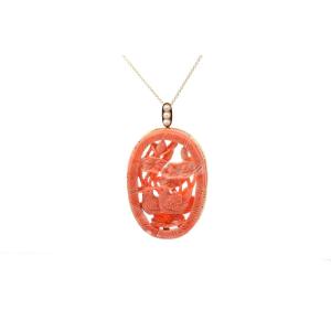 Coral Pendant And Cultured Pearls In Gold