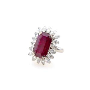 Bague Rubis Birman De 10,80 Carats Et Diamants Navettes