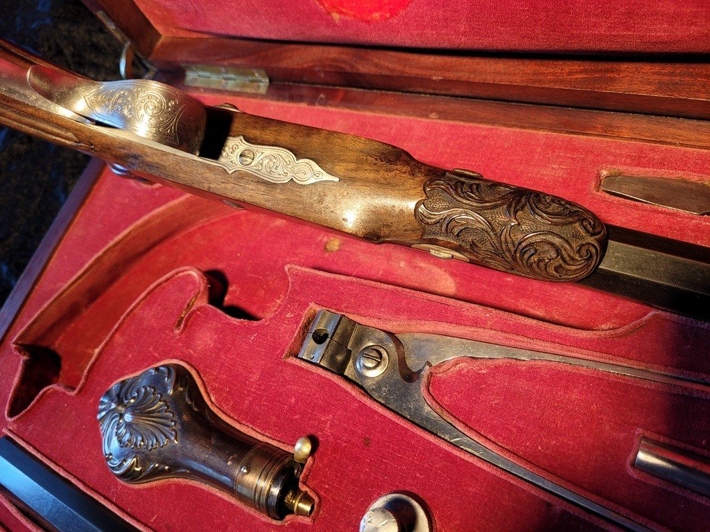 Large Box Of Duel Pistols - 19th Century-photo-1