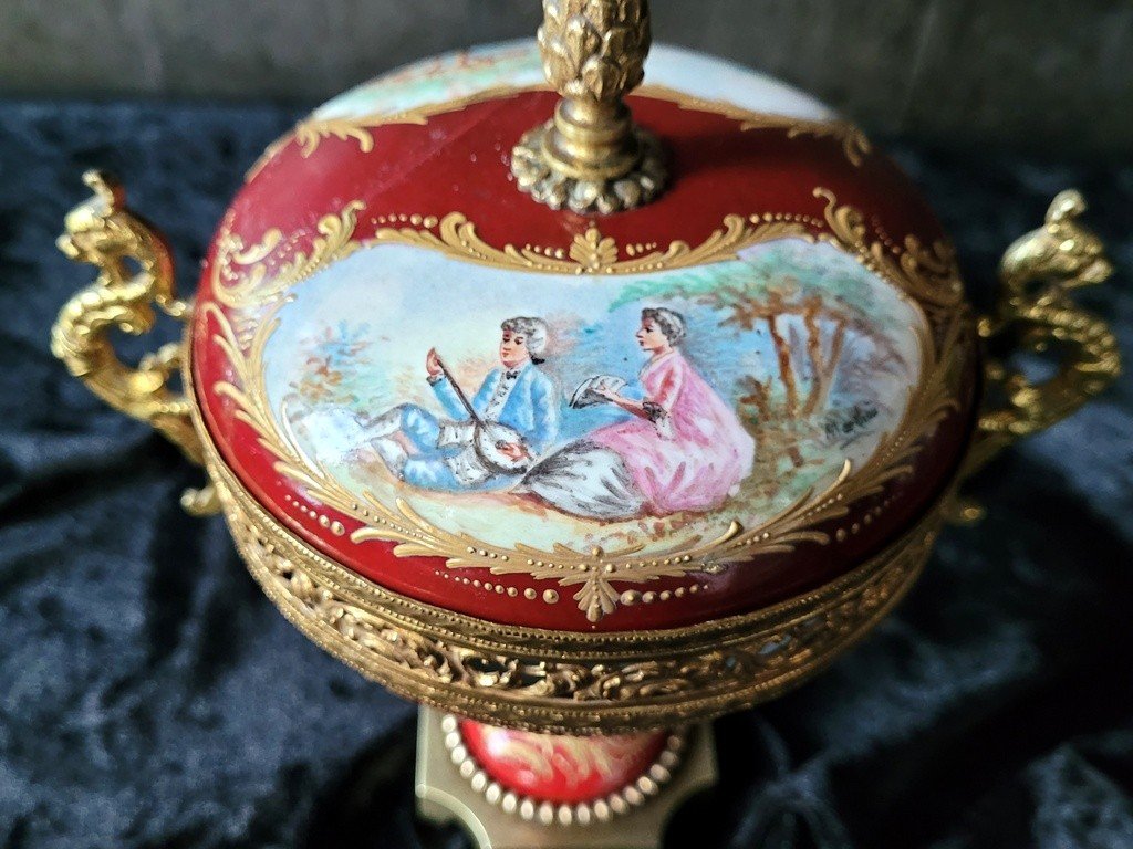 19th Century Sèvres Porcelain Candy Box -photo-3