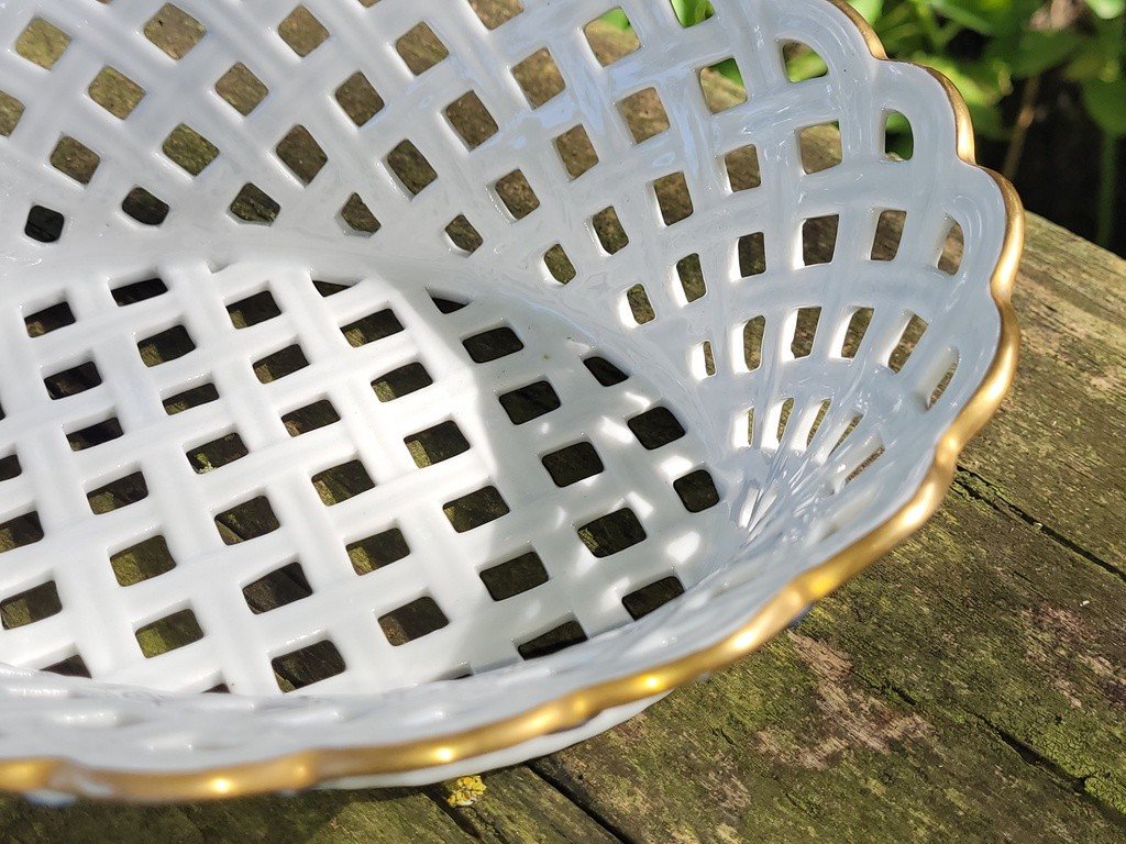  Metropolitan Museum Of Art "openwork Basket" In Porcelain -photo-3