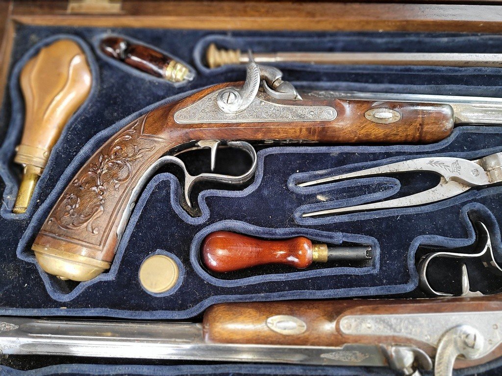 Box Of A Pair Of Dueling Pistols With All Its Accessories - 19th Century-photo-4