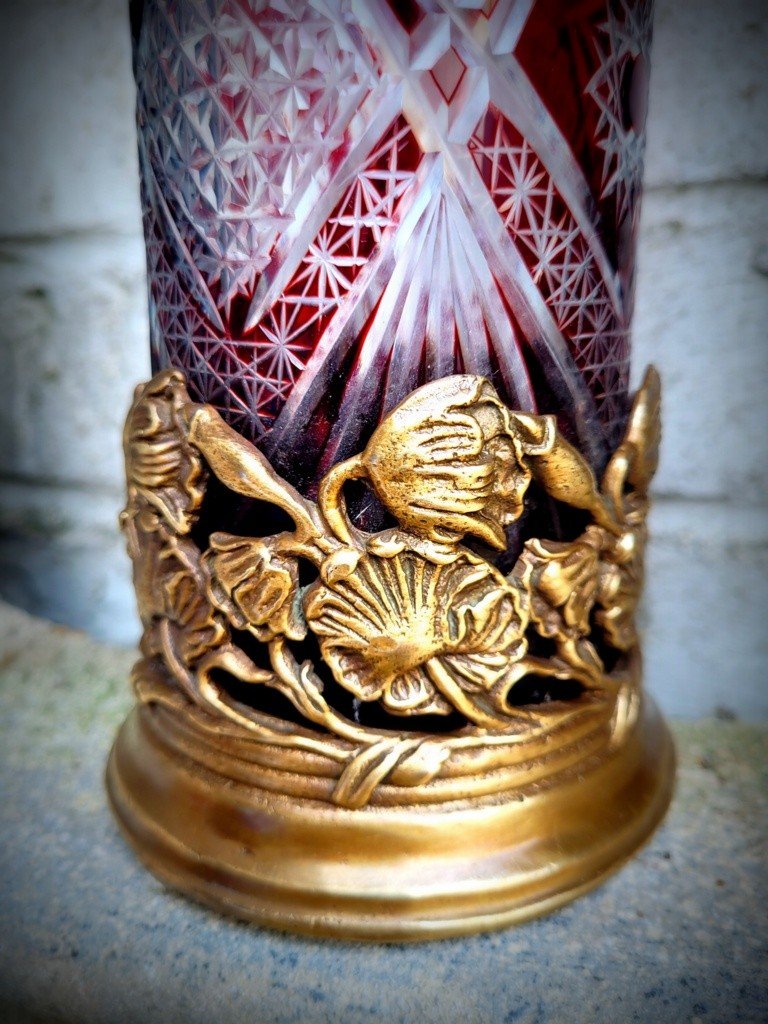 Vase en Cristal de Boh&egrave;me Overlay Rouge taill&eacute; avec Montures en Bronze - Epoque  Art Nouveau-photo-4