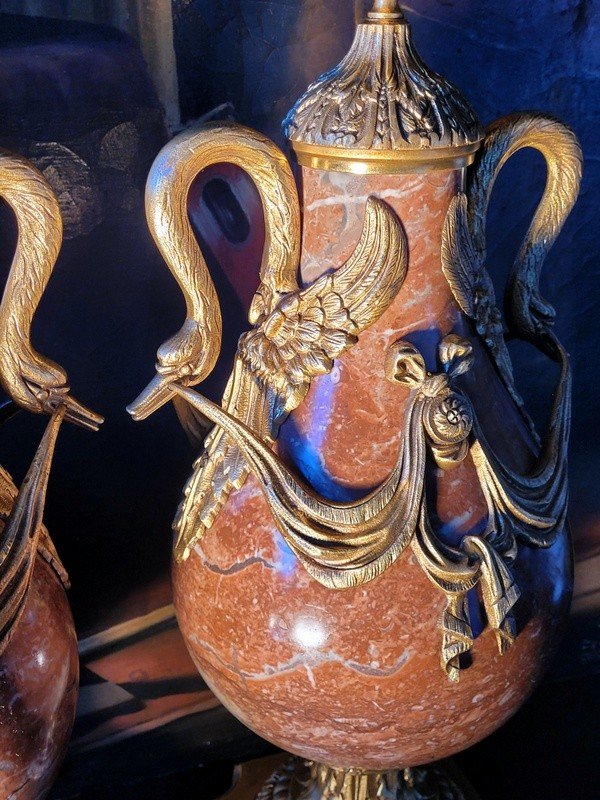  Pair Of Louis XVI Vases In Red Marble And Gilded Bronzes With Swans - 19th Century-photo-4