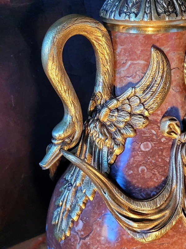  Pair Of Louis XVI Vases In Red Marble And Gilded Bronzes With Swans - 19th Century-photo-1